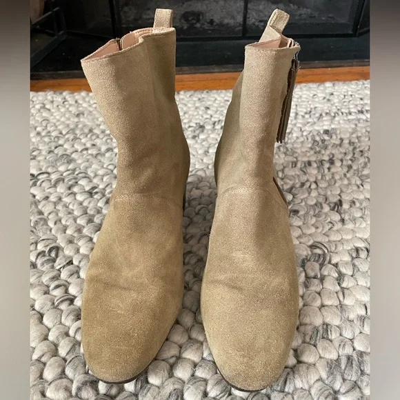 Republic Tan Suede Ankle Boots Banana Republic Tan Suede Ankle Boot Size 8.5 | eBay main image 3